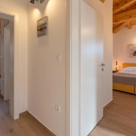 Feriehus Mit Privatpool Fuer 6 Personen Ca, 150 M Sup2 In Vinez, Istrien Rabac Und Labin Vinež