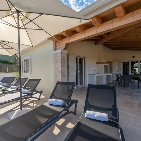 Mit Privatpool Fuer 6 Personen Ca, 150 M Sup2 In Vinez, Istrien Rabac Und Labin Vinež